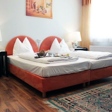 Stadthotel Restaurant Auerhahn Vocklabruck Ngoại thất bức ảnh
